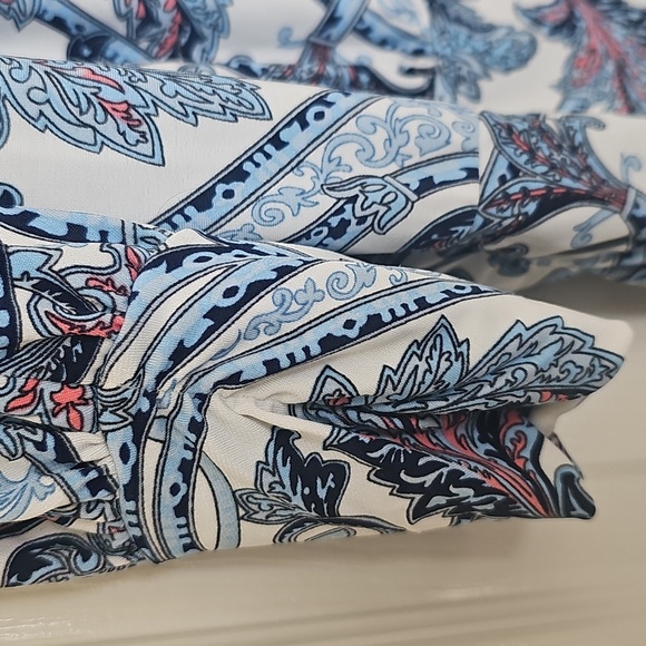 NWOT Boston Proper Paisley Long Sleeve Cold Shoulder Ruched Blouse. LARGE. Blue - Picture 10 of 13